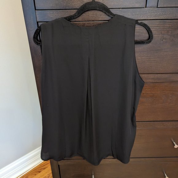 V-Neck Pleated Back Shell from WHBM - Picture 3 of 3